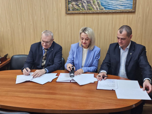 Подписание соглашения между АПМО, пансионатом "Ногинский" и КАМО "Фемида"