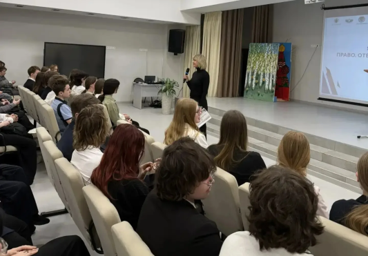 В г. Домодедово адвокаты АПМО обсудили со школьниками права и обязанности граждан России
