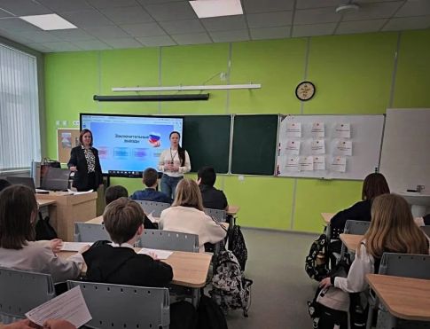 Адвокаты Подмосковья учат школьников противостоять кибермошенникам