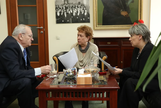 Как защитить российских подростков от мошенников, вербующих в диверсанты?