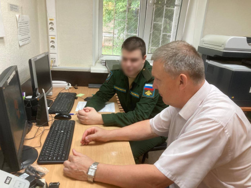 Адвокат Чеховского судебного района провел встречу с военнослужащими по призыву в рамках Года защитника Отечества